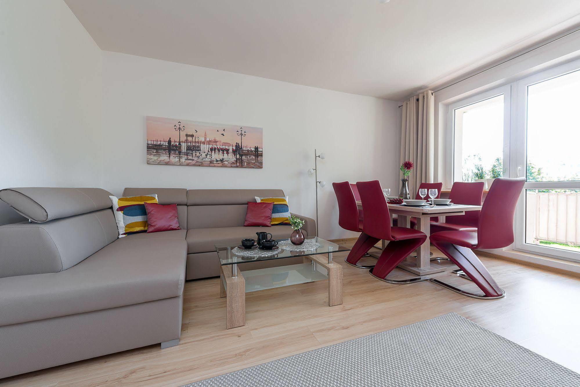 Ursynow P&O Apartments ワルシャワ エクステリア 写真