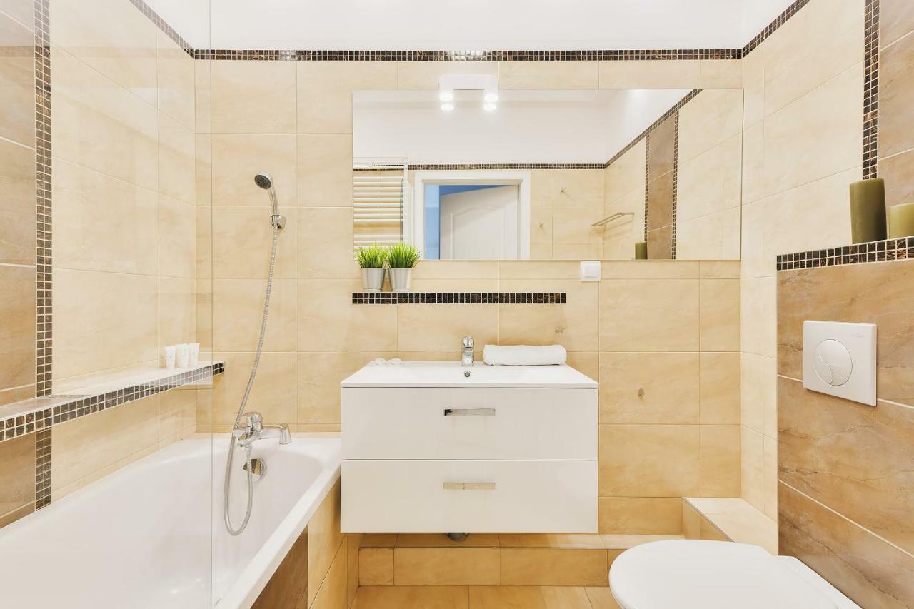 Ursynow P&O Apartments ワルシャワ エクステリア 写真